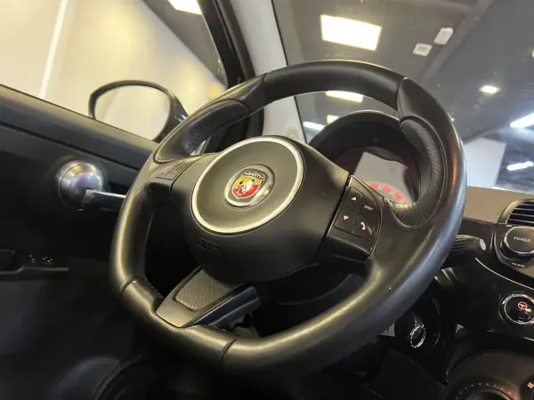 Fiat 500 2008 - 7990 EUR, 140000 km - AUTO.MOTO.pt - 140000km - foto 33 de 38
