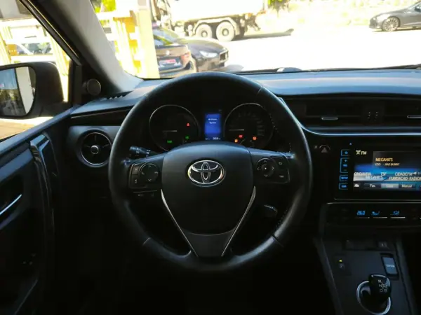 Toyota Auris 2016 - 14900 EUR, 160000 km - AUTO.MOTO.pt - 160000km - foto 31 de 34