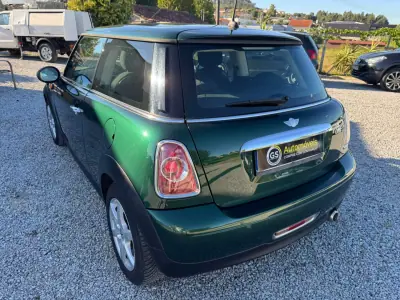 MINI Cooper 2011 - 7450 EUR, 198000 km - 198000km - foto 5 de 10