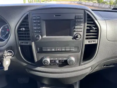 Mercedes-Benz Vito Tourer 2015 - 24900 EUR, 320000 km - AUTO.MOTO.pt - 320000km - foto 38 de 57