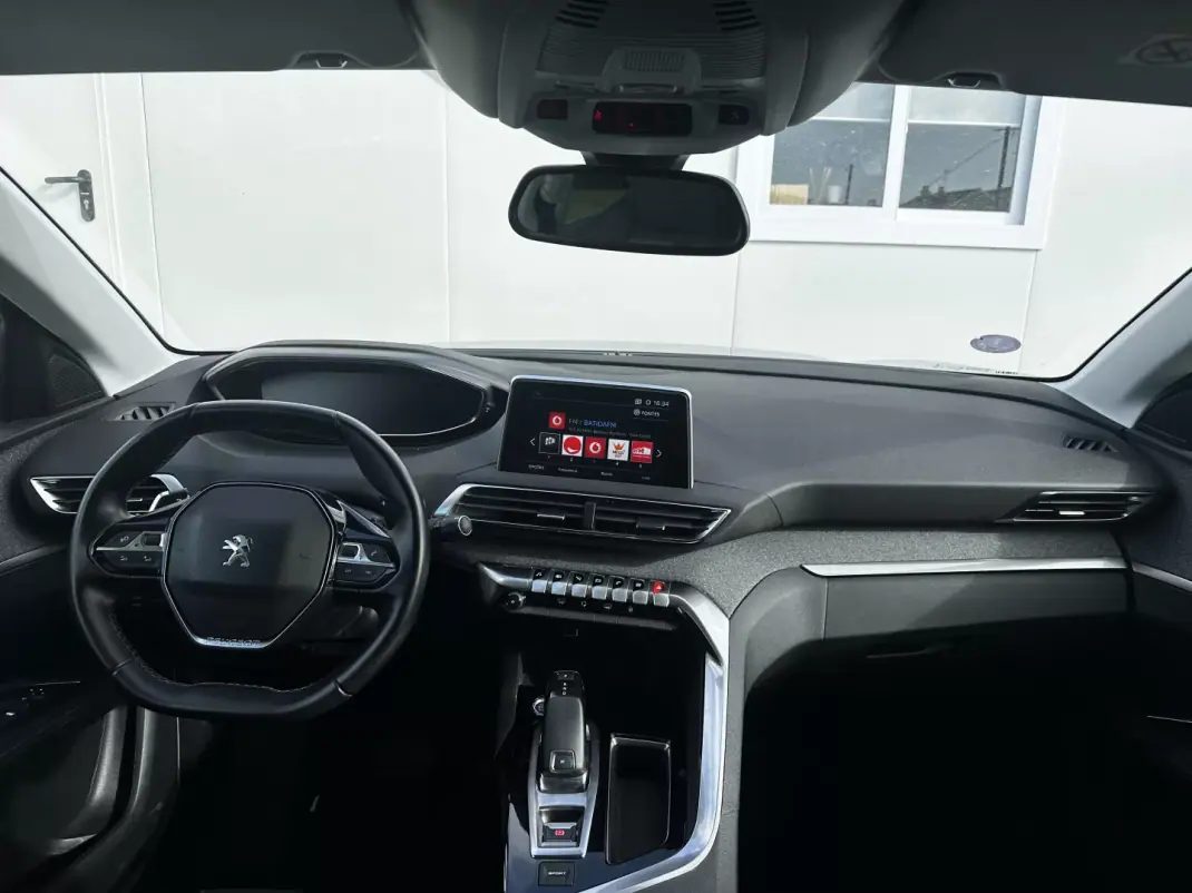 Peugeot 3008 2019 - 15990 EUR, 97900 km - AUTO.MOTO.pt - 97900km - foto 14 de 31