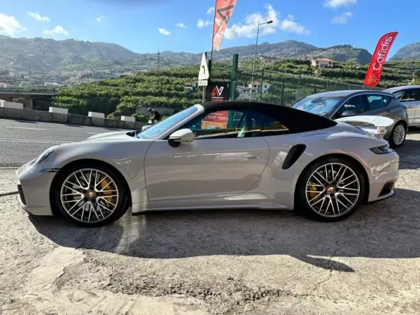 Porsche 992 2021 - 315000 EUR, 14800 km - AUTO.MOTO.pt - 14800km - foto 2 de 17