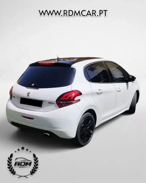 Peugeot 208 2018 - 9250 EUR, 113000 km - 113000km - foto 4 de 9