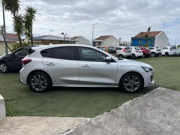 Ford Focus 2024 - 22490 EUR, 35103 km - AUTO.MOTO.pt - 35103km - foto 5 de 14