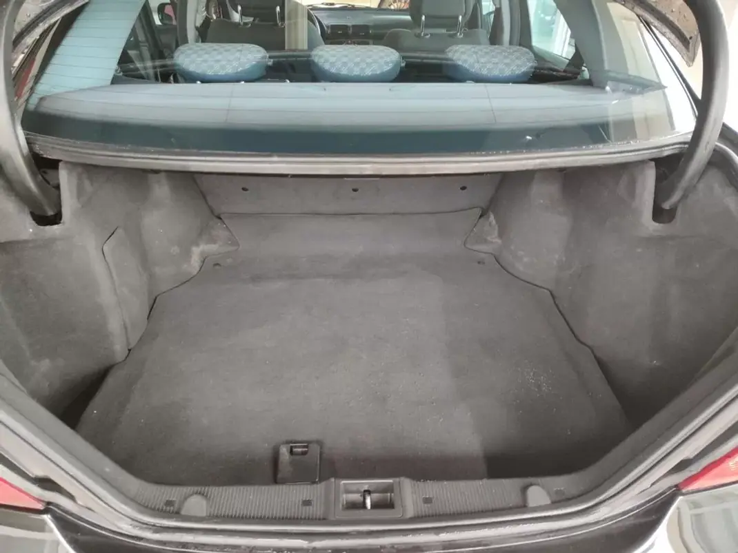 Mercedes-Benz C 220 2000 - 5750 EUR, 372700 km - AUTO.MOTO.pt - 372700km - foto 23 de 60