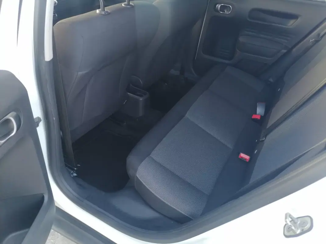 Citroën C4 Cactus 2016 - 8900 EUR, 130800 km - AUTO.MOTO.pt - 130800km - foto 12 de 17