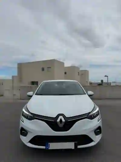 Renault Clio 2020 - 11900 EUR, 136000 km - AUTO.MOTO.pt - 136000km - foto 3 de 8