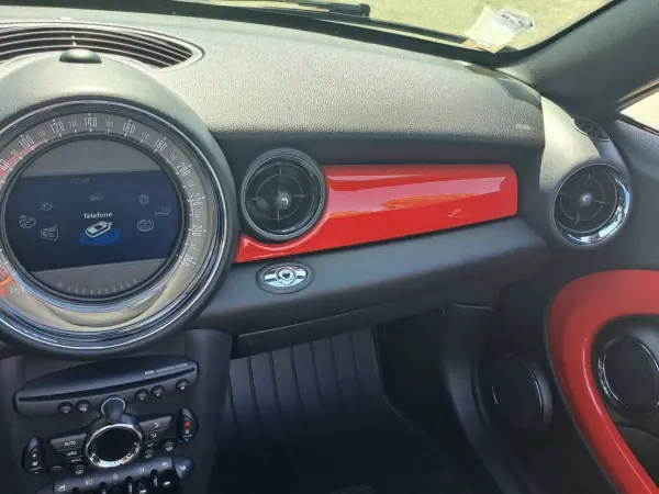MINI Roadster 2012 - 16990 EUR, 102919 km - 102919km - foto 13 de 47