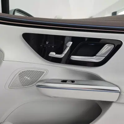 Mercedes-Benz EQE 2023 - 44900 EUR, 108002 km - AUTO.MOTO.pt - 108002km - foto 8 de 40