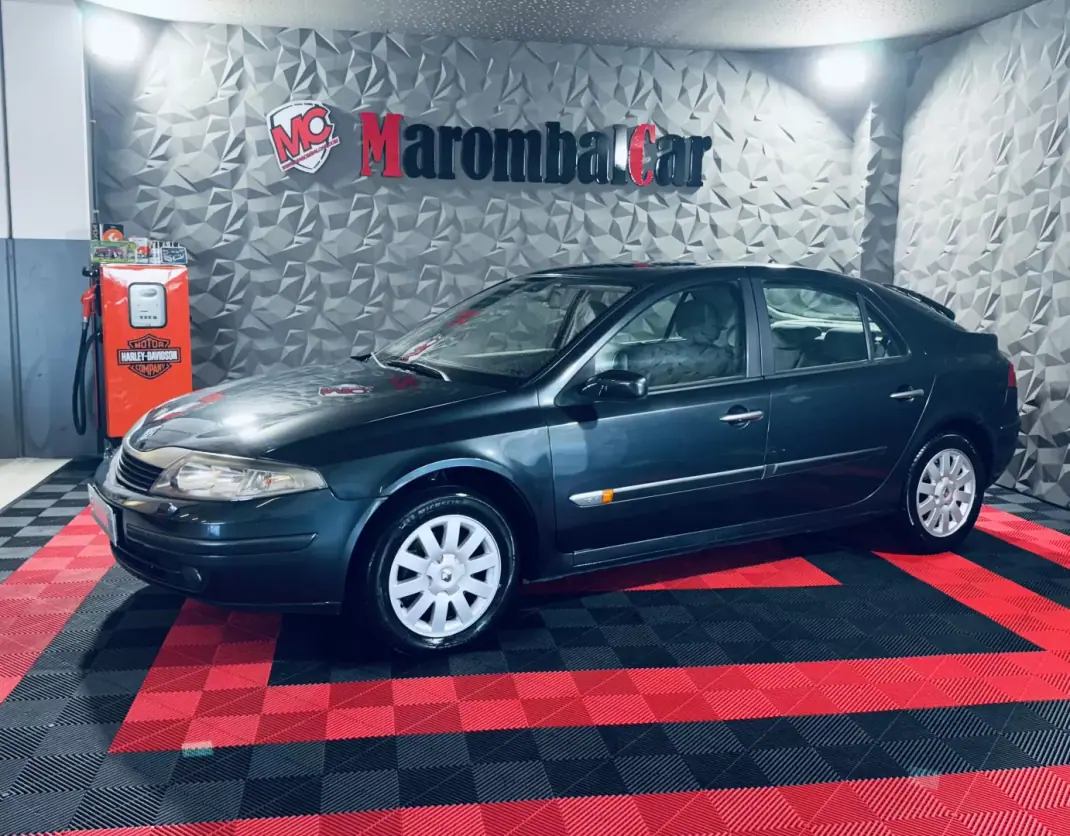 Renault Laguna 2003 - 2990 EUR, 130275 km - AUTO.MOTO.pt - 130275km - foto 1 de 8