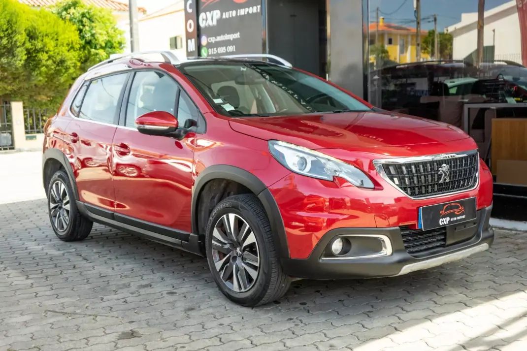 Peugeot 2008 2017 - 11900 EUR, 111000 km - 111000km - foto 4 de 10