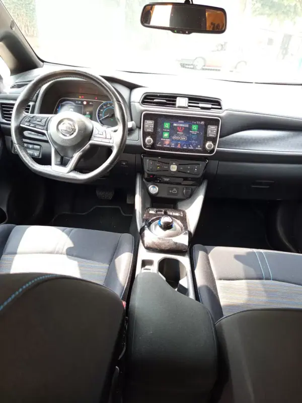 Nissan Leaf 2020 - 14900 EUR, 71868 km - AUTO.MOTO.pt - 71868km - foto 9 de 11