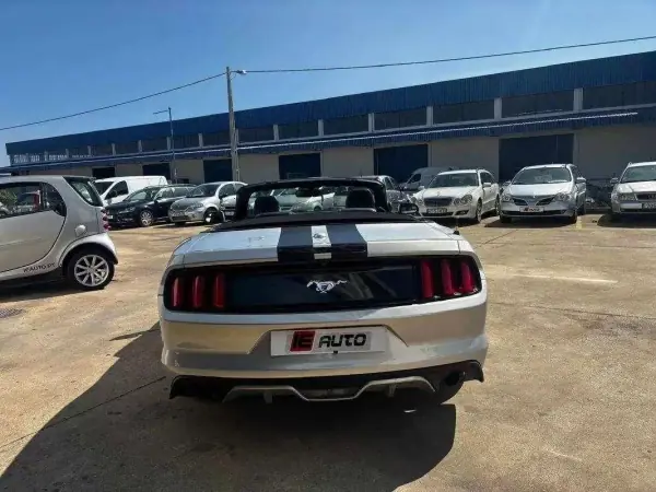 Ford Mustang 2016 - 42490 EUR, 94773 km - AUTO.MOTO.pt - 94773km - foto 5 de 20