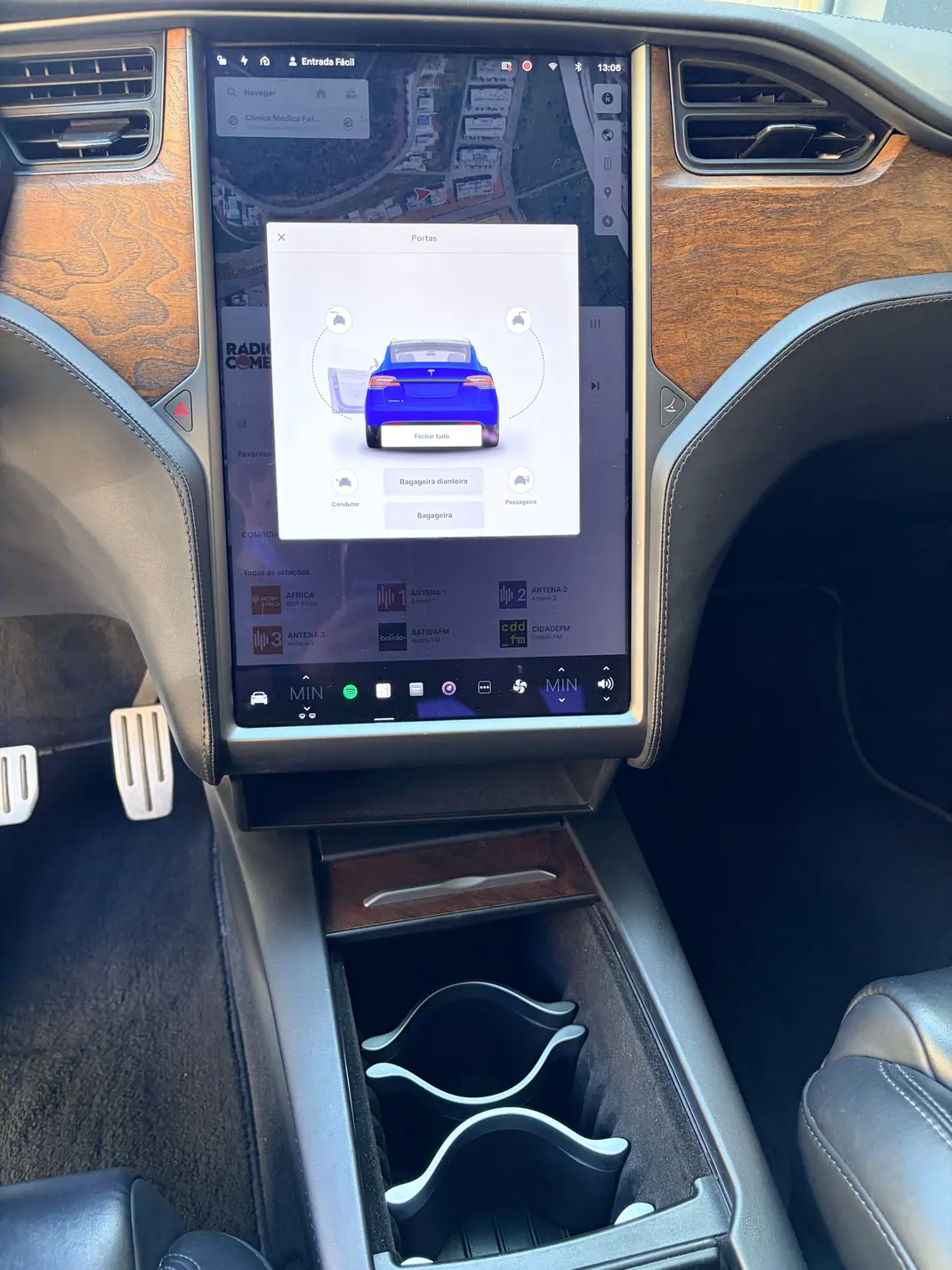 Tesla Model X 2018 - 36300 EUR, 176000 km - 176000km - foto 11 de 15