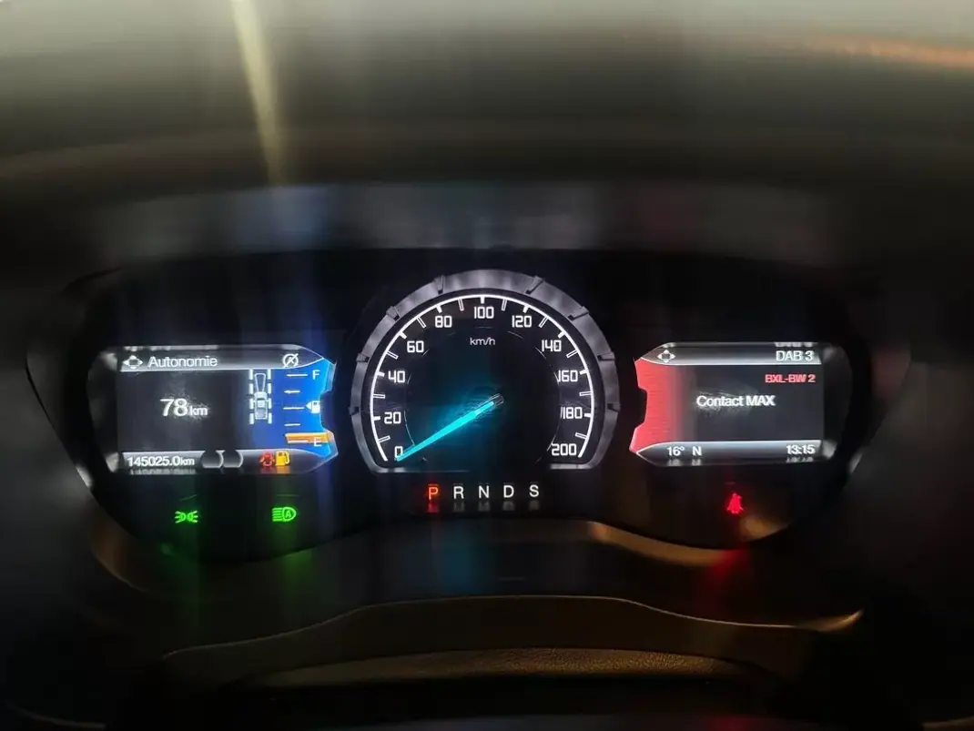 Ford Ranger 2021 - 36750 EUR, 145025 km - AUTO.MOTO.pt - 145025km - foto 13 de 18