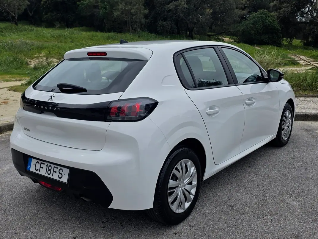 Peugeot 208 2020 - 12999 EUR, 81 km - AUTO.MOTO.pt - 81km - foto 3 de 4