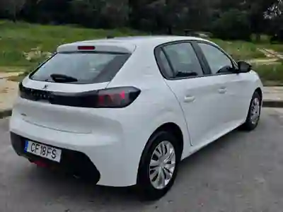 Peugeot 208 2020 - 12999 EUR, 81 km - AUTO.MOTO.pt - 81km - foto 3 de 4