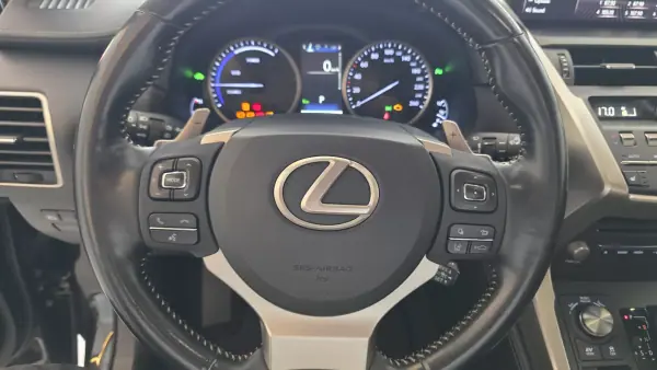 Lexus NX 300h 2018 - 31900 EUR, 78634 km - AUTO.MOTO.pt - 78634km - foto 46 de 65