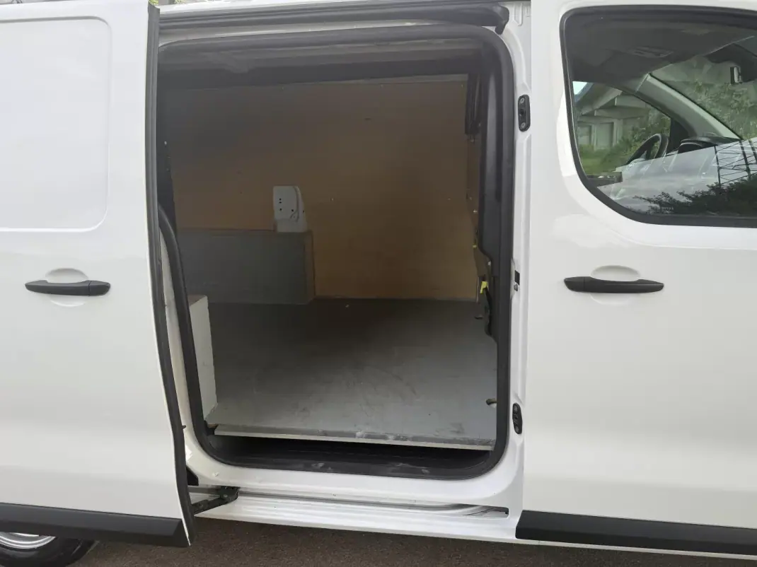 Toyota 2019 - 16190 EUR, 109000 km - AUTO.MOTO.pt - 109000km - foto 11 de 31