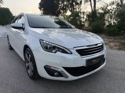 Peugeot 308 SW 2016 - 11699 EUR, 100000 km - AUTO.MOTO.pt - 100000km - foto 4 de 18