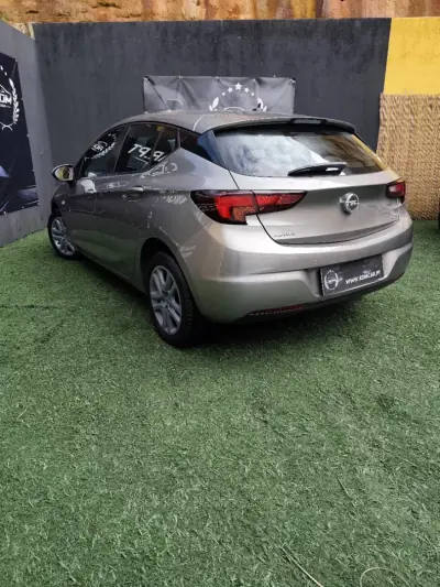 Opel Astra 2016 - 8990 EUR, 187000 km - AUTO.MOTO.pt - 187000km - foto 4 de 11