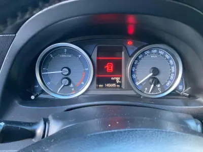 Toyota Auris 2013 - 13250 EUR, 145685 km - AUTO.MOTO.pt - 145685km - foto 7 de 15