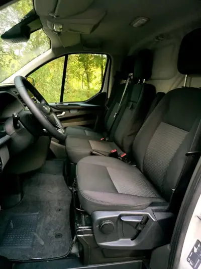 Ford Transit Custom 2020 - 16990 EUR, 142000 km - 142000km - foto 26 de 33
