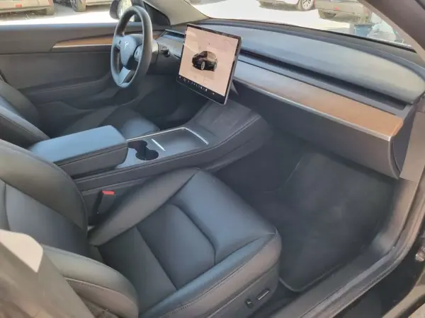 Tesla Model 3 2022 - 29950 EUR, 30000 km - AUTO.MOTO.pt - 30000km - foto 11 de 19