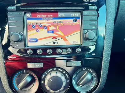 Opel Corsa 2014 - 7750 EUR, 108000 km - AUTO.MOTO.pt - 108000km - foto 3 de 12