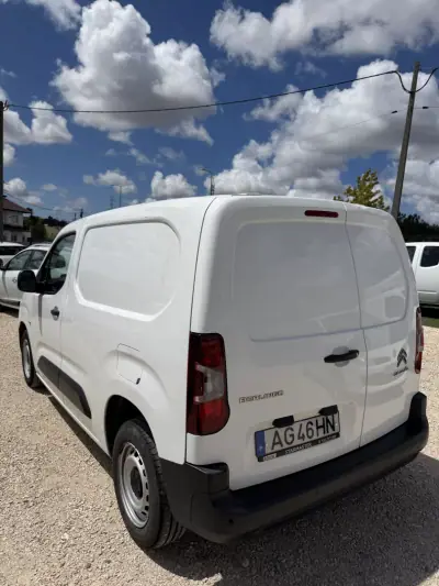 Citroën Berlingo 2021 - 10870 EUR, 166890 km - AUTO.MOTO.pt - 166890km - foto 6 de 16