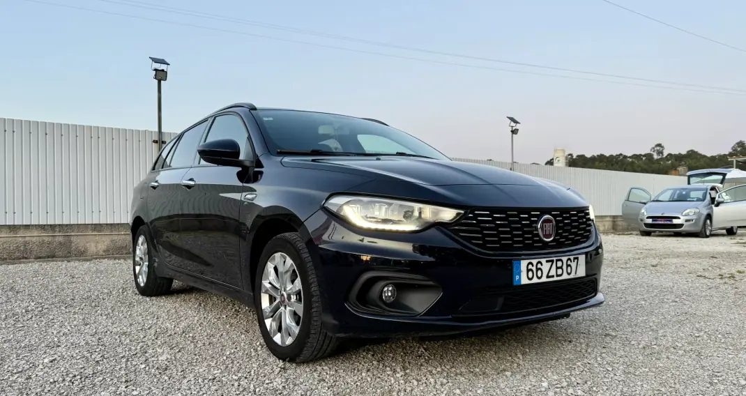 Fiat Tipo Station Wagon 2019 - 12900 EUR, 137000 km - AUTO.MOTO.pt - 137000km - foto 12 de 43