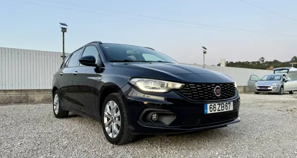 Fiat Tipo Station Wagon 2019 - 12750 EUR, 137000 km - AUTO.MOTO.pt - 137000km - foto 12 de 43