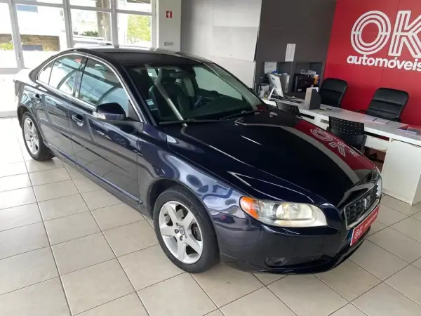 Volvo S80 2007 - 7500 EUR, 369251 km - AUTO.MOTO.pt - 369251km - foto 11 de 33