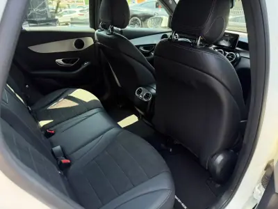 Mercedes-Benz GLC 220 2017 - 27500 EUR, 181000 km - AUTO.MOTO.pt - 181000km - foto 12 de 13