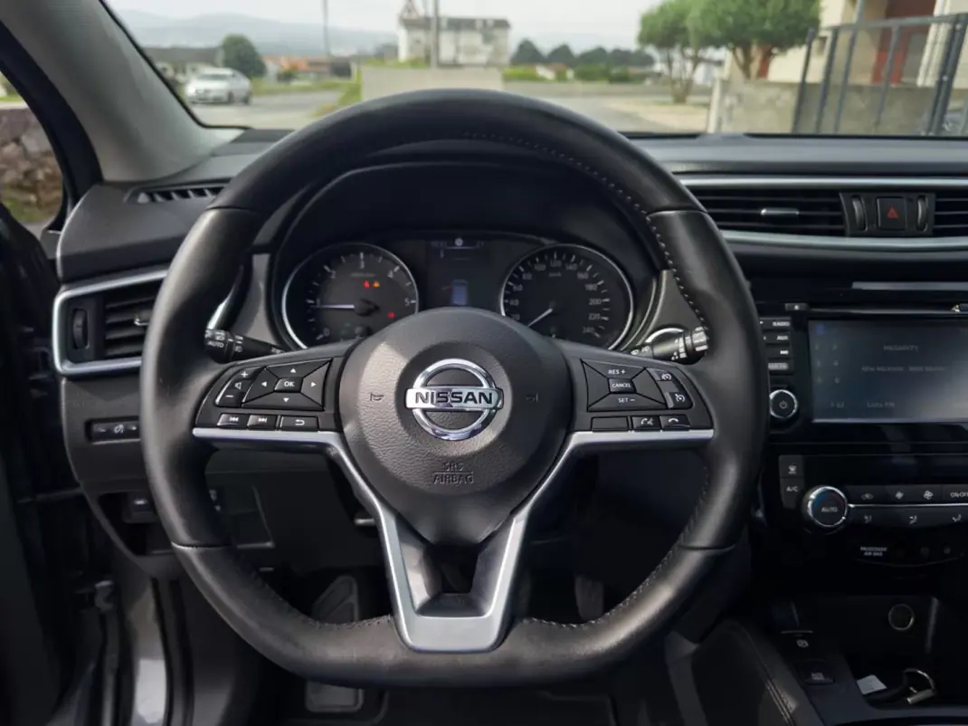 Nissan Qashqai 2018 - 18990 EUR, 123000 km - AUTO.MOTO.pt - 123000km - foto 21 de 40