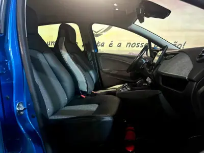 Renault Zoe 2020 - 13900 EUR, 105098 km - AUTO.MOTO.pt - 105098km - foto 12 de 28