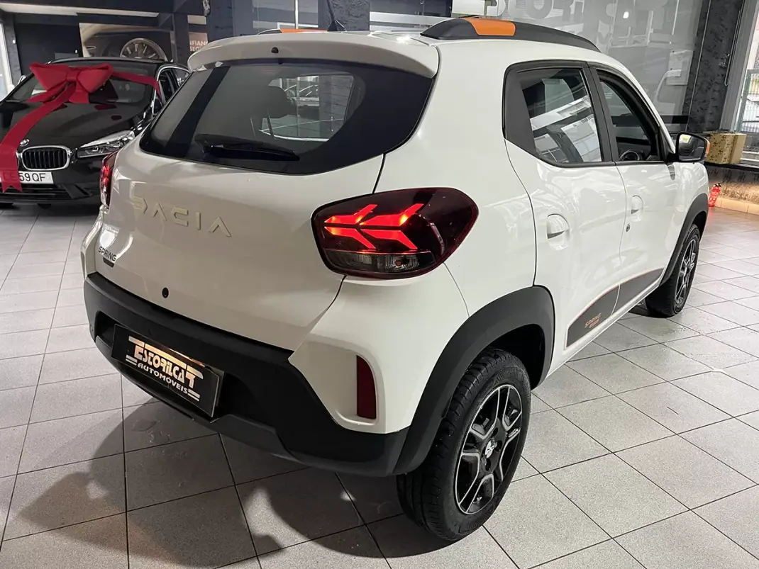 Dacia Spring 2023 - 11900 EUR, 66143 km - AUTO.MOTO.pt - 66143km - foto 4 de 21