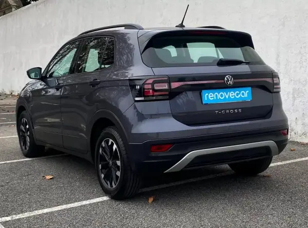 Volkswagen T-Cross 2022 - 17400 EUR, 99871 km - AUTO.MOTO.pt - 99871km - foto 2 de 20