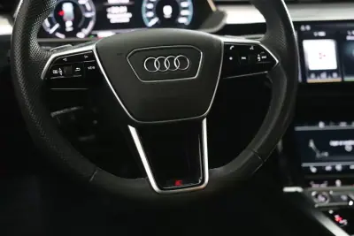 Audi e-tron 2023 - 45000 EUR, 106568 km - AUTO.MOTO.pt - 106568km - foto 20 de 36