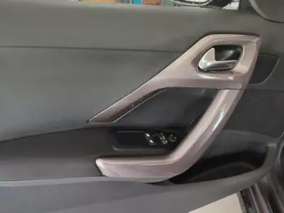 Peugeot 2008 2016 - 14900 EUR, 128000 km - AUTO.MOTO.pt - 128000km - foto 6 de 17