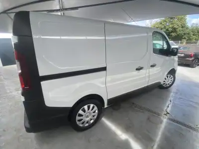 Renault TRAFIC 1.6 DCI GRAND COMFORT 2023 - 18990 EUR, 126881 km - AUTO.MOTO.pt - 126881km - foto 4 de 14