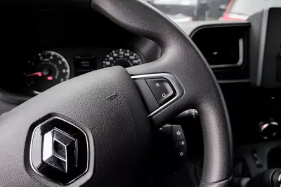 Renault MASTER 2.2DCI CAIXA ABERTA 2023 - 22750 EUR, 166000 km - AUTO.MOTO.pt - 166000km - foto 4 de 20