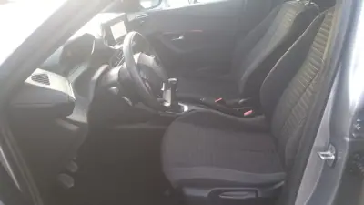 Peugeot 2008 2023 - 18250 EUR, 30000 km - AUTO.MOTO.pt - 30000km - foto 28 de 44