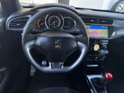 Citroën DS3 2014 - 9950 EUR, 149900 km - AUTO.MOTO.pt - 149900km - foto 5 de 25