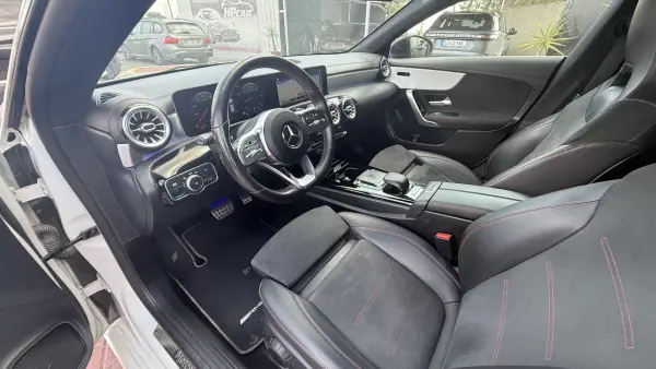 Mercedes-Benz CLA 200 2020 - 24990 EUR, 199000 km - AUTO.MOTO.pt - 199000km - foto 26 de 39