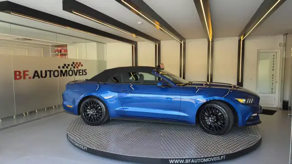 Ford Mustang 2017 - 44900 EUR, 29851 km - AUTO.MOTO.pt - 29851km - foto 9 de 58