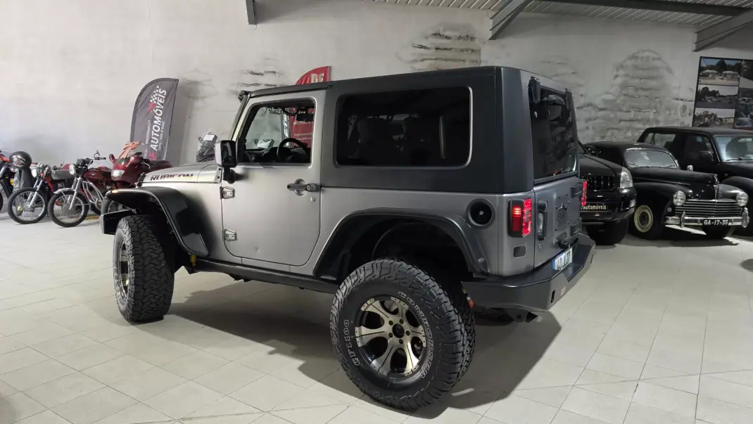 Jeep Wrangler 2010 - 35000 EUR, 129687 km - AUTO.MOTO.pt - 129687km - foto 8 de 47