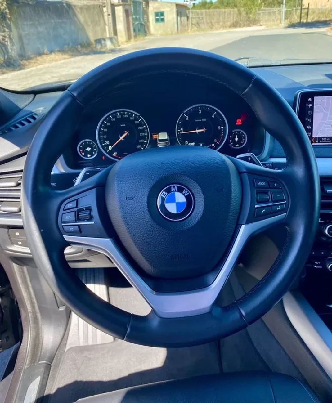 BMW X5 2018 - 34700 EUR, 99828 km - 99828km - foto 8 de 28