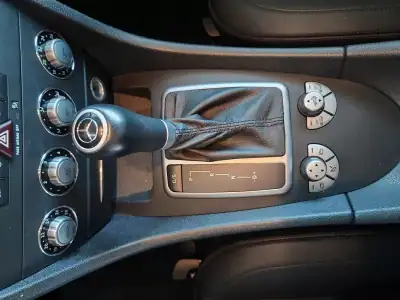 Mercedes-Benz SLK 200 2010 - 21500 EUR, 79000 km - AUTO.MOTO.pt - 79000km - foto 28 de 32