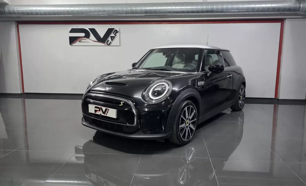 MINI 3 Portas 2022 - 22990 EUR, 19000 km - AUTO.MOTO.pt - 19000km - foto 1 de 37
